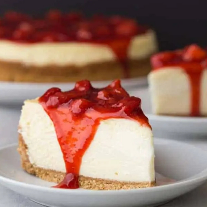 STRAWBERRY & CREAM PROTEIN CHEESECAKE