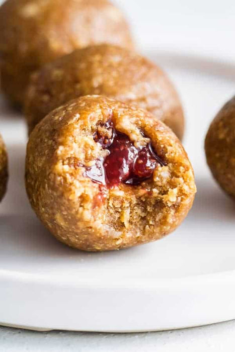 PEANUT BUTTER & JELLY PROTEIN BALLS